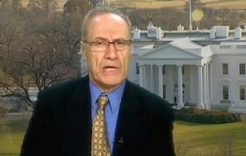 صورة أرشيفية لأستاذ العلاقات الدولية د. إدموند غريب 