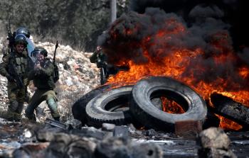 مواجهات بين قوات الاحتلال وفلسطينيين  (أ ف ب)