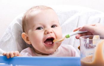 حليب الأم هو الغذاء المثالي للطفل، خاصة في شهور حياته الأولى