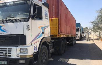 حاويات تضم معدات المستشفى عبرت إلى غزة عبر معبر كرم أبو سالم