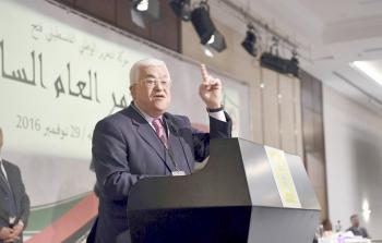 محمود عباس خلال الجلسة الافتتاحية للمؤتمر أمس