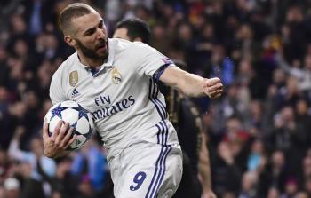 فرحة كريم بنزيمة بتسجيل الهدف الأول لريال مدريد