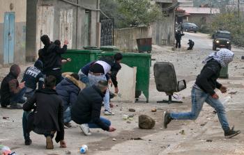 مواجهات بين قوات الاحتلال وفلسطينيين في جنين  (أ ف ب)