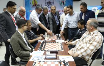 خلال افتتاح بطولة الشطرنج 
