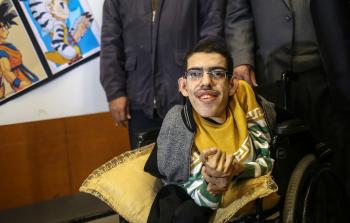 الفنان محمد الدلو (الأناضول)