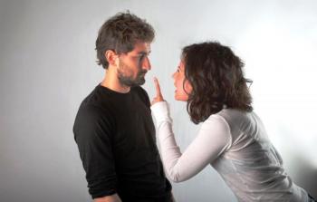 تقلب المزاج لدى المرأة هو حالة نفسية غير سوية