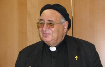 الأب مانويل مسلم (أرشيف)