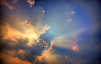 مع بقاء الأجواء باردة 