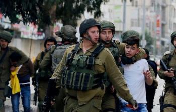 طفل تعتقله قوات الاحتلال في الضفة (أرشيف)