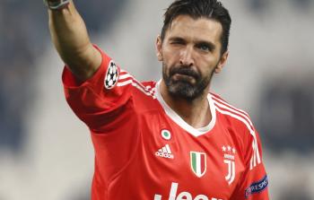 جانلويجي بوفون حارس مرمى يوفنتوس الإيطالي