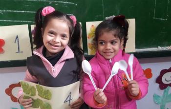 وعد الطفلة صاحبة العقصين