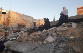 الزميل يحيى اليعقوبي يحاور رب الأسرة