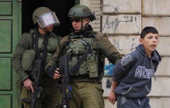 الاحتلال يعتقل الطفل عامر عويضات