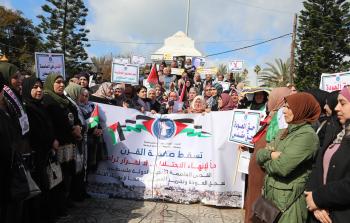 صورة للوقفة النسوية (تصوير رمضان الأغا)