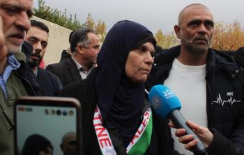 والدة الشهيد سامي أبو دياك (أرشيف)