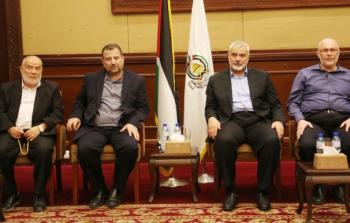 ماهر صلاح وإسماعيل هنية وصالح العاروري وأحمد بحر (يسار) (أرشيف)