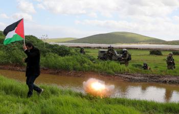 مواجهات بين الاحتلال والمواطنين بالضفة (أ ف ب)