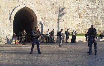 قوات الاحتلال تغلق أحد مداخل 