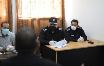 جانب من إجراءات الشرطة للإفراج عن الغارمين