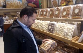 صورة جانبية من الجولات التفتيشية التي تقوم بها الوزارة