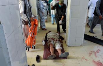 قتيل على أرضية مستشفى أفغاني إثر هجوم حركة طالبان (الفرنسية)