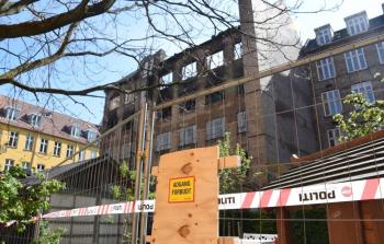 جانب من حرق المركز الإسلامي في الدنمارك