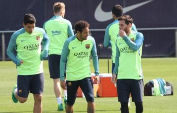 تدريبات فريق برشلونة في صورة من الأرشيف