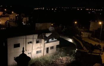 جرافات الاحتلال تهدم منزل الأسير قسام البرغوثي