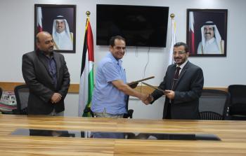 جانب من توقيع مذكرة دعم أطفال غزة المبتورين