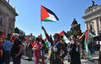 مظاهرات منددة بخطط الضم الإسرائيلية في إيطاليا (الأناضول)