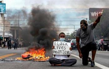 احتجاجات المواطنين الأمريكيين من أصل أفريقي على مقتل جورج فلويد (أرشيف)