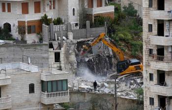 جرافات الاحتلال تهدم منزلا في مدينة القدس المحتلة (أرشيف)