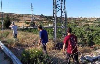 مستوطنون يقتحمون تلة الجمجمة بالخليل