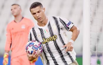 1- رونالدو لاعب العام في يوفنتوس.jpg