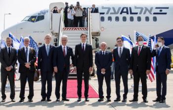 استعداد الطائرة الإسرائيلية للإقلاع إلى الإمارات