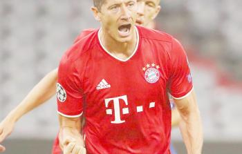 2- ليفاندوفسكي يهدد رقم كريستيانو رونالدو في دوري الأبطال.jpg