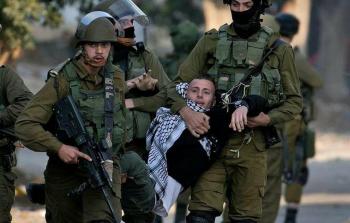 الاحتلال يعتقل مواطنا في الضفة الغربية (أرشيف)