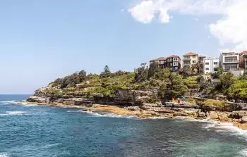 أحدث دراسة لذوبان جليد أنتاركتيكا.. عواقب وخيمة على مدن العالم الساحلية