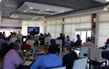 جانب من الندوة