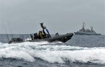 بحرية الاحتلال تطلق نيران رشاشتها على الصيادين في بحر غزة