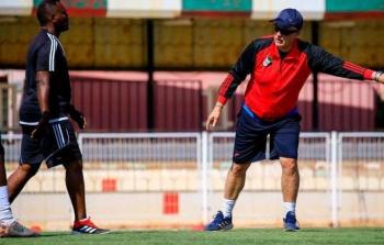 مدرب منتخب السودان الفرنسي هوبير فيلود.