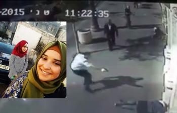 الأسيرة الجريحة نورهان عواد وفي الإطار لقطة لجندي إسرائيلي يطلق النار عليها