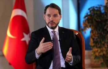 وزير الخزانة والمالية براءت ألبيرق