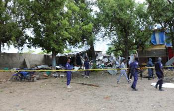 انتشار الأجهزة الأمنية في محيط التفجير (الأناضول)