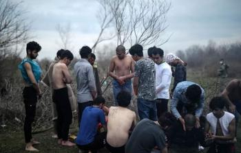 الأمن اليوناني يعذب لاجئين ويعيدهم إلى تركيا (أرشيف)