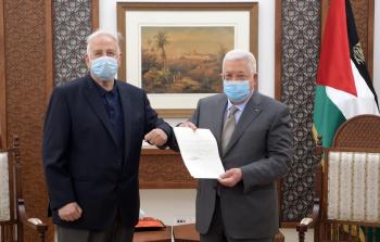 عباس مرسوما رئاسيا لتحديد موعد إجراء الانتخابات العامة على ثلاث مراحل