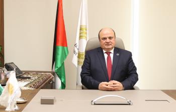 محافظ سلطة النقد المستقيل عزام الشوا