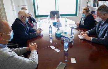 جانب من اجتماع ناصر مع رئيس البعثة الأوربية لمساندة الشرطة