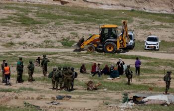 مشهد من عملية هدم قوات الاحتلال لتجمع عرب الخرابشة