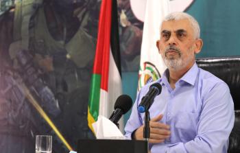 جانب من لقاء قائد حماس بغزة يحيى السنوار بعدد من الإعلاميين مساء اليوم